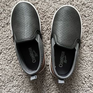 Toddler boy shoes size 7C